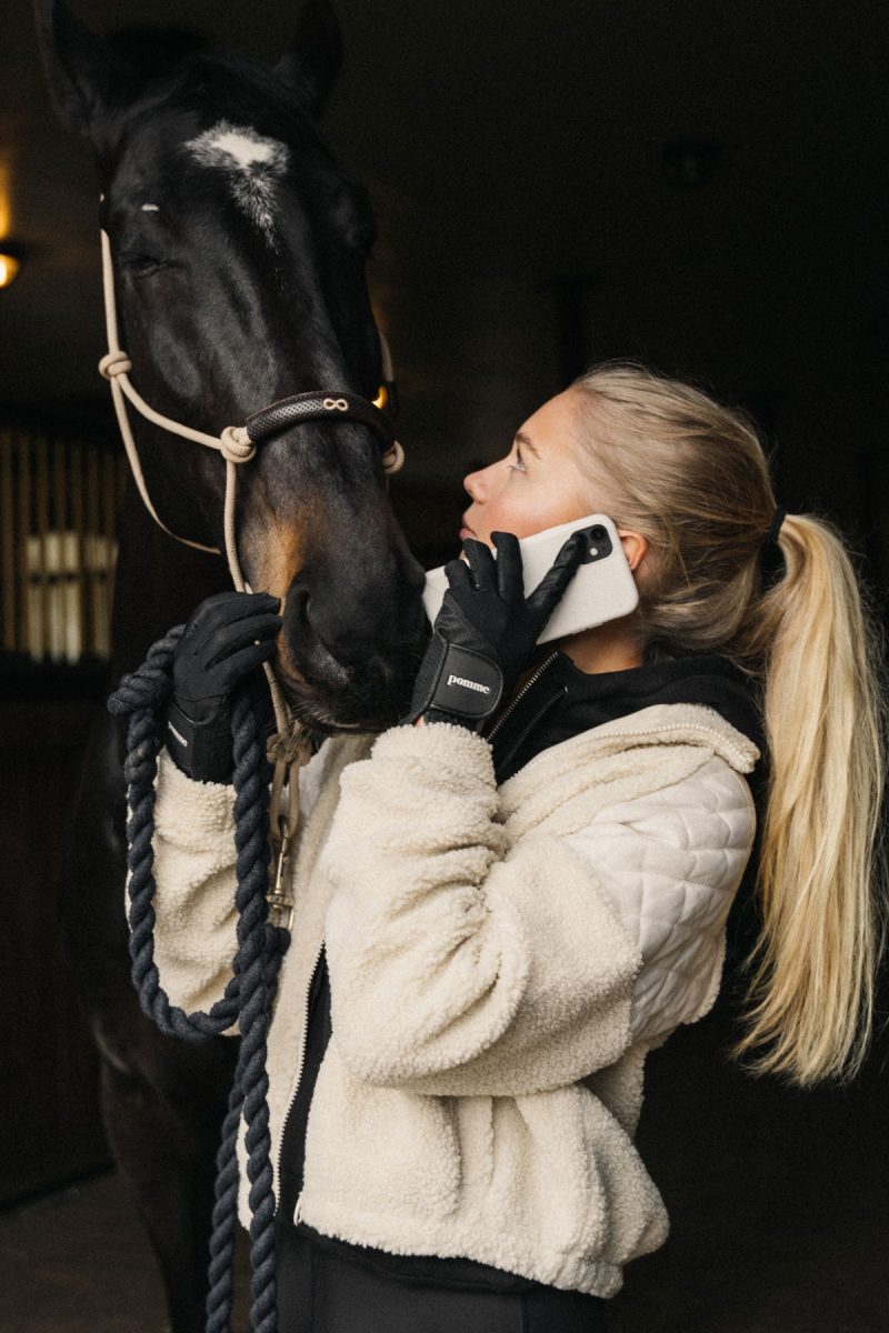 Pomme_Hailey_Riding_Gloves_2