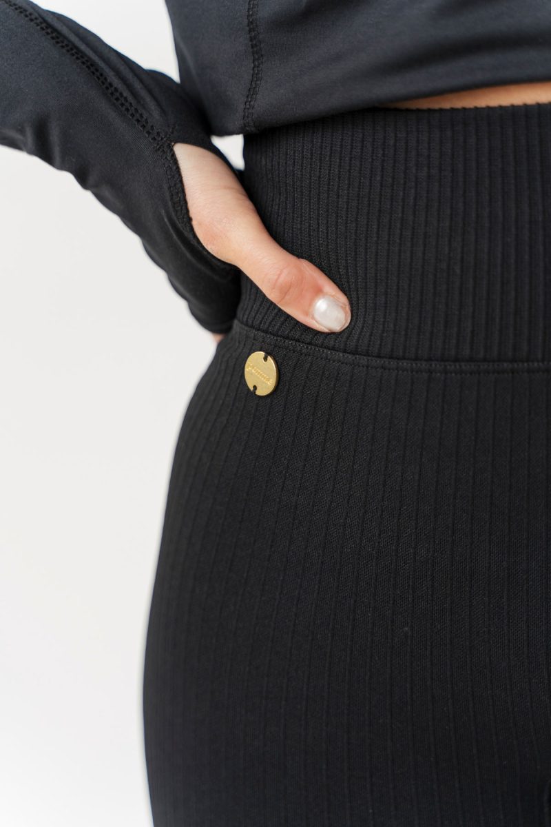 Wendy_Black_Seamless_Rib_Riding_Leggings_Knee_Grip_