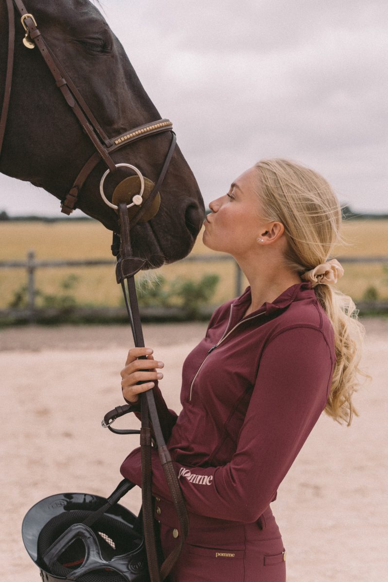 Pomme_Paris_Soft_Zip_Riding_Top_Burgundy_7.jpg