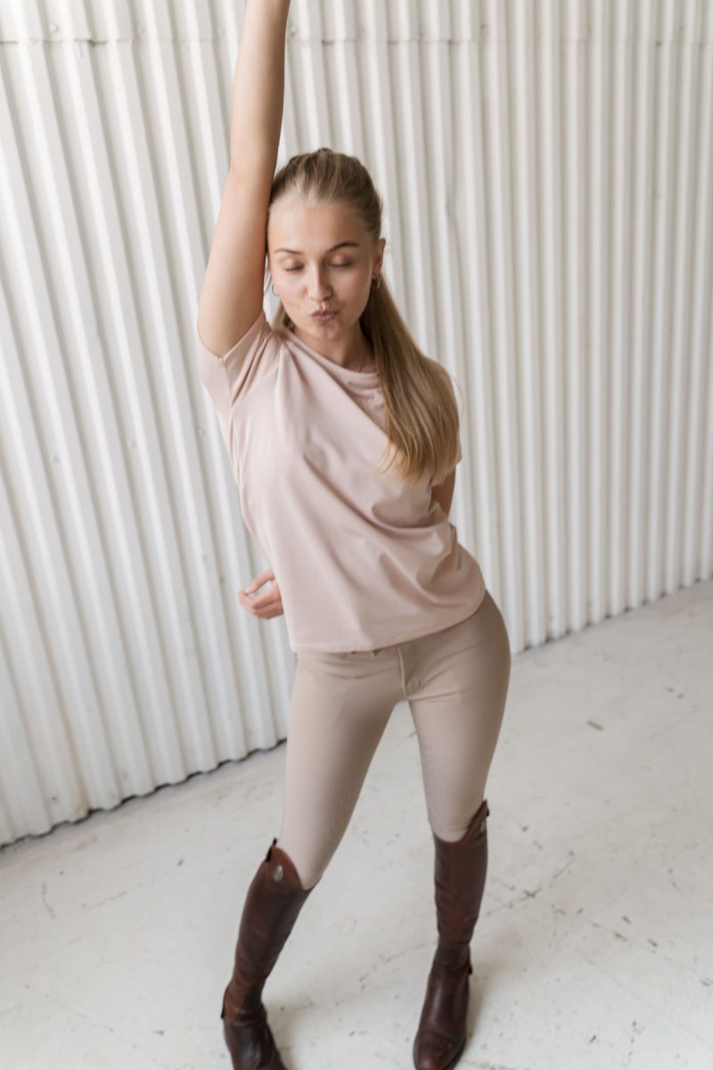 Pomme_Saint_Tee_Pink_2
