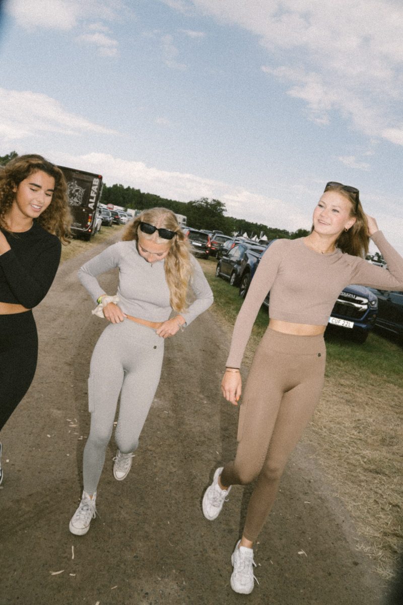 Pomme_Elsa_Riding_Top_Seamless_Crop_Mocca_4