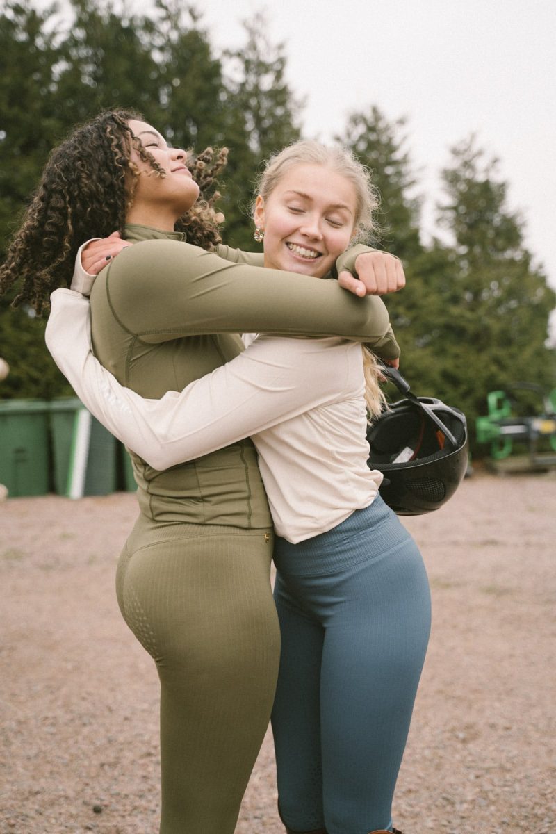Wendy_Olive_Seamless_Rib_Riding_Leggings_6