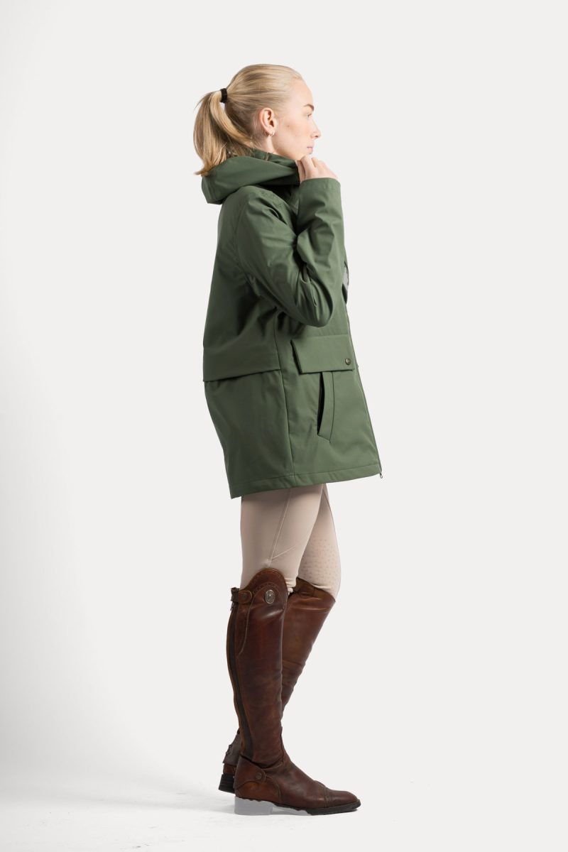 Pomme Lova Parkas Short Jacket, Black Forest 3